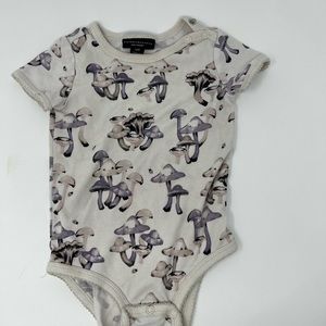 Babies mushroom bodysuit